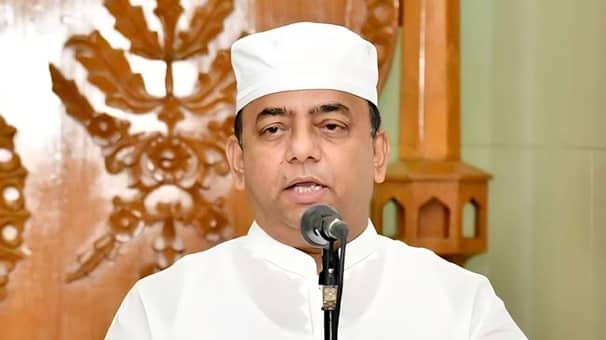 বেনজীর ও তার স্ত্রী-সন্তানের সম্পত্তি জব্দের নির্দেশ আদালতের ড. বেনজীর আহমেদ
