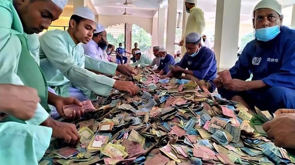 পাগলা মসজিদের দানবাক্সে