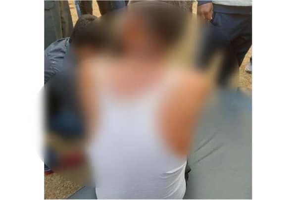 ক্রিকেটের ফাইনালে রান আউট দেয়ায় আম্পায়ারকে পিটিয়ে আহত