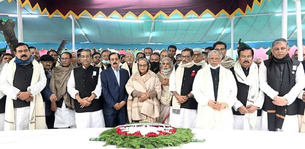 বঙ্গবন্ধুর সমাধিতে আওয়ামী লীগের নতুন কমিটির শ্রদ্ধা নিবেদন