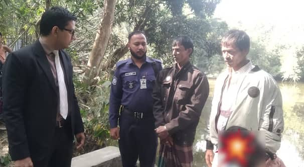 ১১ বছরের কনেকে বিয়ে করতে গিয়ে বেকায়দায় ৪৫ বছরের আলাউদ্দিন