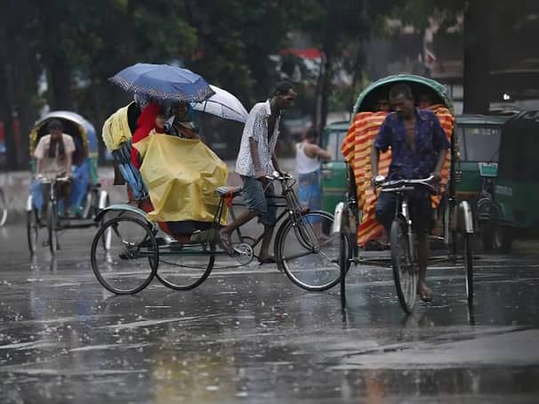 রোজার প্রথম দিনেই বৃষ্টির দেখা পেল রাজধানীবাসী দুই বিভাগে বৃষ্টির আভাস