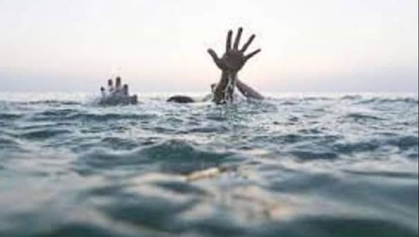 সুনামগঞ্জে নৌকা উল্টে প্রাণ গেল ৩ ভাইবোনের, এলাকায় শোকের ছায়া পানিতে ডুবে মৃত্যু