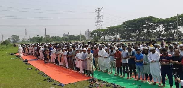বৃষ্টিপ্রার্থনায় রাজধানীর আফতাবনগরে ‘ইসতিসকার নামাজ’ আদায়