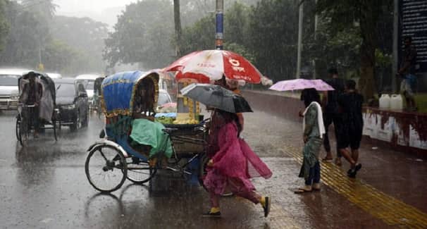 সন্ধ্যার মধ্যে যেসব জেলায় ঝড়-বৃষ্টি হতে পারে আজও সারাদেশে বজ্রসহ বৃষ্টির সম্ভাবনা
