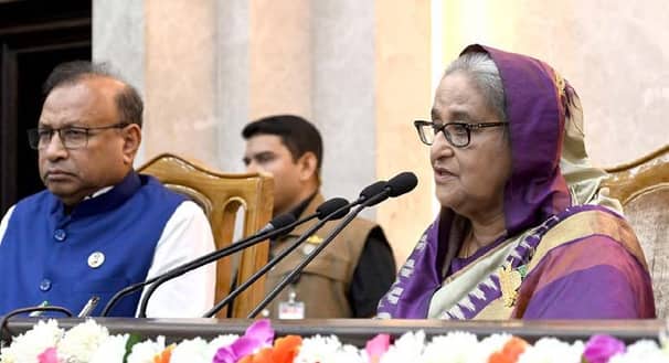 ‘স্মার্ট বাংলাদেশ’ গড়তে জনপ্রতিনিধিদের কাজ করার আহ্বান প্রধানমন্ত্রীর