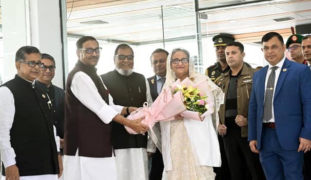 নয়াদিল্লি থেকে দেশে ফিরেছেন প্রধানমন্ত্রী
