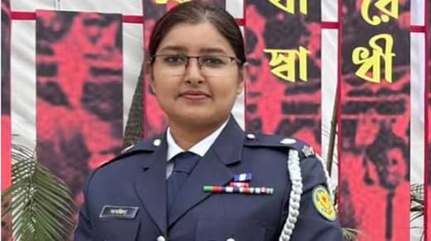 আমার হাজবেন্ড হারুন স্যারকে প্রথমে মারধর করেছে