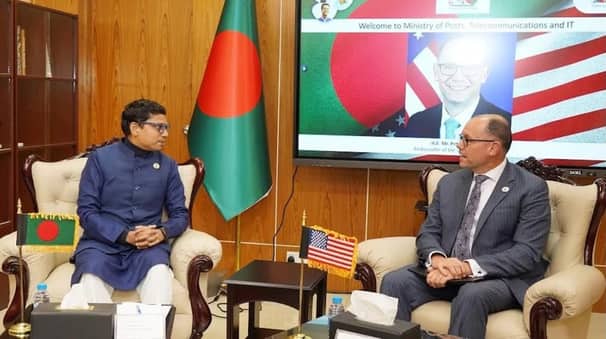 পলকের সঙ্গে পিটার হাসের সাক্ষাৎ