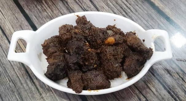 কলকাতায় গরুর মাংসের স্বাদে মজেছে বাংলাদেশিরা গরুর মাংসের স্বাদে মজেছে বাংলাদেশিরা
