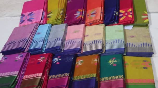 বাংলাদেশের বিখ্যাত টাঙ্গাইল শাড়িকে নিজেদের ঐতিহ্য দাবি ভারতের টাঙ্গাইল শাড়ি