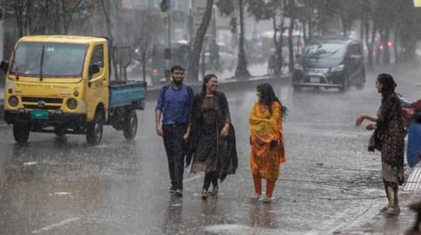 আজ সারাদেশে ঝরবে বৃষ্টি বৃষ্টির পূর্বাভাস