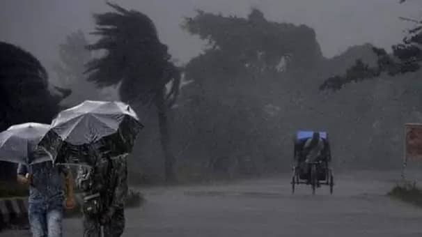 দুপুরের মধ্যে যেসব অঞ্চলে ধেয়ে আসছে ঝড়