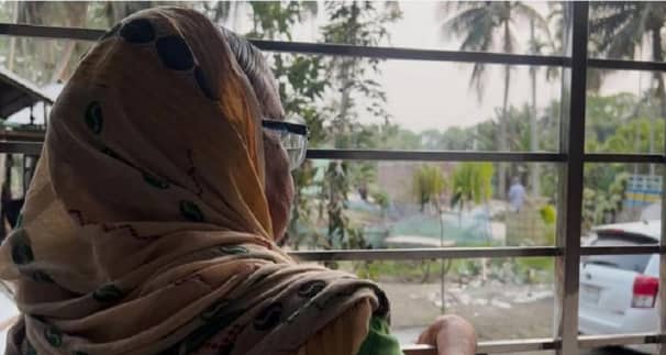 ‘ভাইবোনকে মানুষ করতে গিয়ে বিয়ে করিনি, এখন তারা খোঁজ নেয় না’