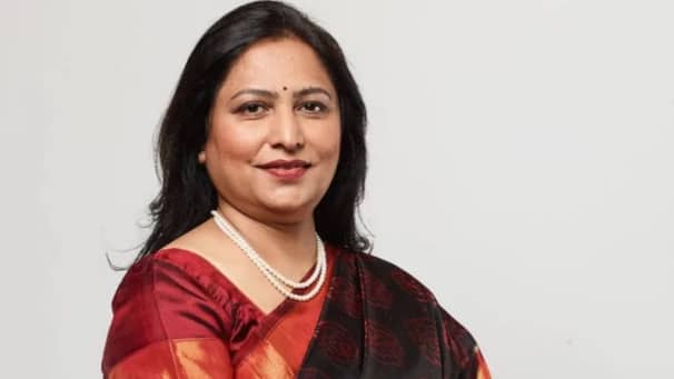 ডাক্তারি ছেড়ে তিনি এখন ৮৩২৭ কোটির মালিক! প্রীতি আদানি