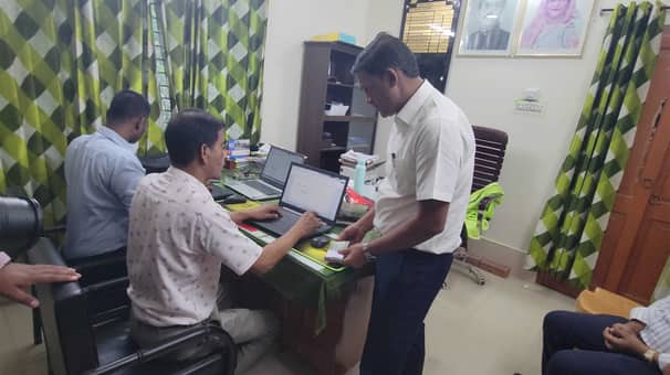 ঘুষের টাকাসহ পাউবোর দুই প্রকৌশলী আটক Two engineer arrested