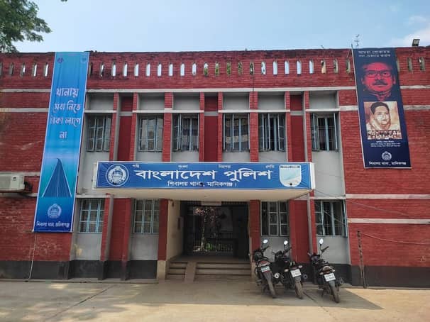 শিবালয়ে আবাদী জমির মাটি চুরি, গ্রেফতার ২ shivaloy thana