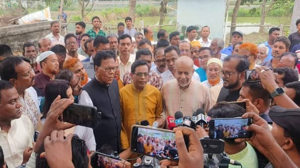 রেলটিকিট কালোবাজারি চিরতরে বন্ধ হবে: রেলমন্ত্রী রেলমন্ত্রী মো. জিল্লুল হাকিম