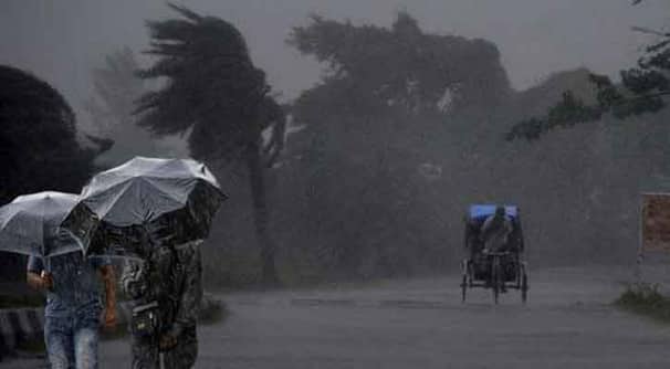 ঢাকাসহ দেশের ১২টি অঞ্চলে ৬০ কিলোমিটার বেগে ঝড়ের আভাস Jhor