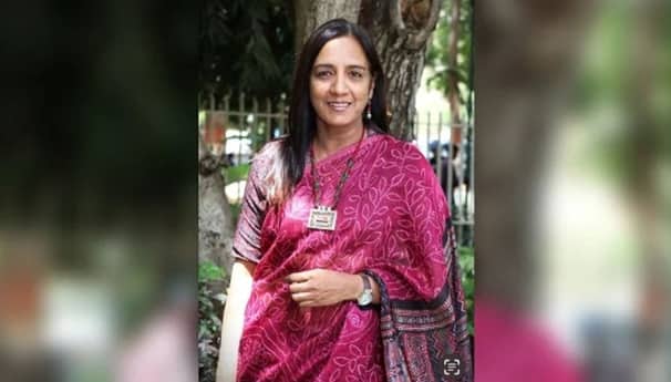সামাজিকমাধ্যমে ফিলিস্তিনপন্থি পোস্টে লাইক, শিক্ষিকা বরখাস্ত Teacher