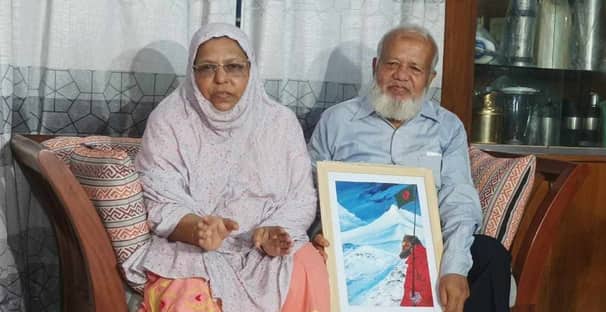 চট্টগ্রামের সন্তান বাবর আলীর এভারেস্ট জয়, উচ্ছ্বসিত মা-বাবা
