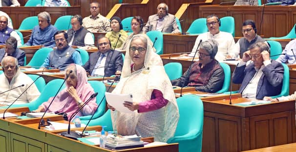 দুর্নীতি করলে কারও রক্ষা নেই, কড়া হুঁশিয়ারি প্রধানমন্ত্রীর