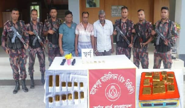 তিন বাসযাত্রীর কাছে মিলল পৌনে ৫ কোটি টাকার স্বর্ণ