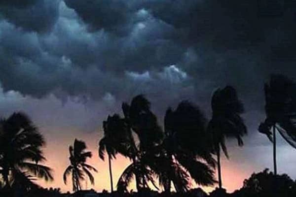 দেশের ১৫ জেলায় ঝড়ের আশঙ্কা Strom