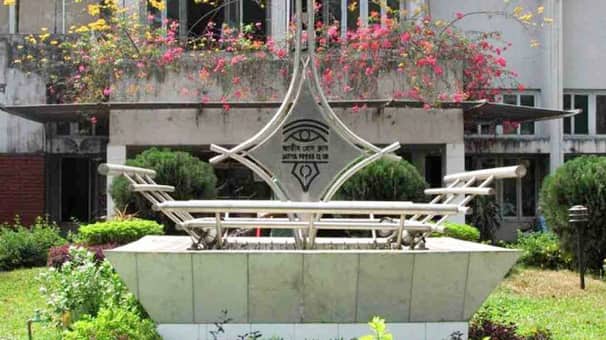 জাতীয় প্রেস ক্লাবের নতুন সভাপতি হাফিজ, সম্পাদক আইয়ুব press club