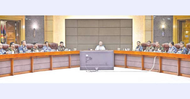 সশস্ত্র বাহিনীর ভূমিকা