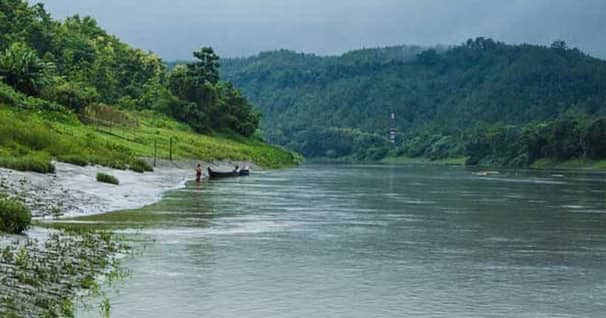 নদীতে ডুবল