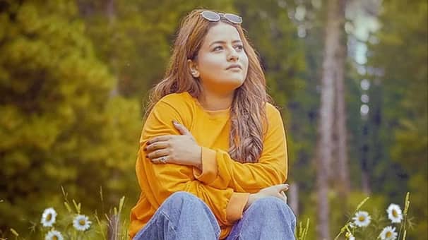 গায়িকাকে খুন