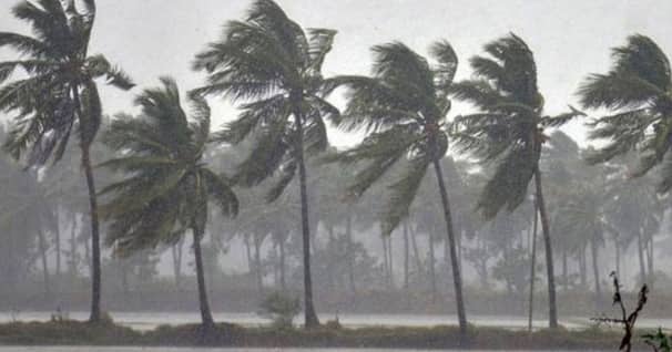 ঝড়ের শঙ্কা