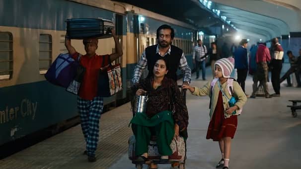 ‘বনলতা এক্সপ্রেস’ প্রদর্শনী ঘিরে বিতর্ক, পরিচালকের উদ্বেগ বনলতা এক্সপ্রেস