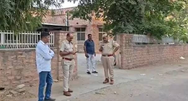 গণধর্ষণের বিচার না পেয়ে ২ বোনের আত্মহত্যা আত্মহত্যা