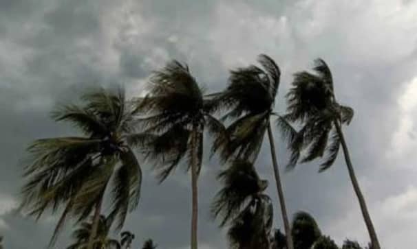 ঝড়ের শঙ্কা