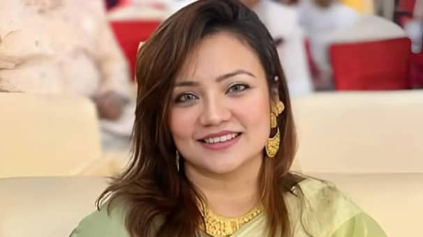 মোনামি