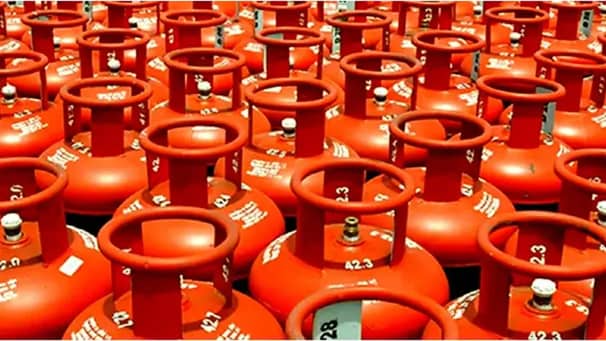 এলপি গ্যাসের দাম কমলো ৫৫ টাকা LPG
