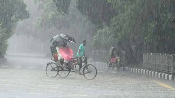 বজ্রসহ বৃষ্টি