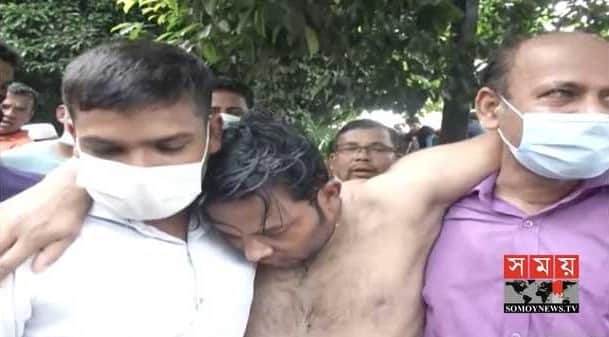 টোকেন নিতে গিয়ে লাঠিপেটার শিকার হলেন সৌদি প্রবাসীরা