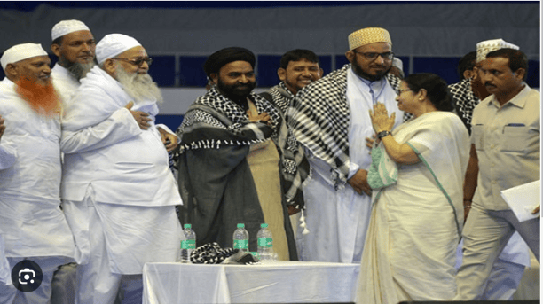 পশ্চিমবঙ্গে ইমাম-মুয়াজ্জিন-পুরোহিতদের ভাতা বৃদ্ধি করলেন মমতা