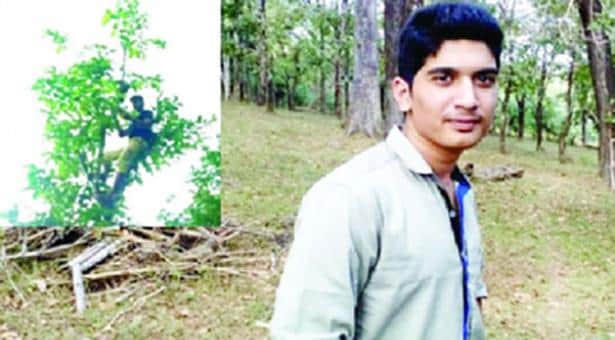 অনলাইনে ক্লাস, নেটওয়ার্ক পেতে গাছের মগডালে শিক্ষক-শিক্ষার্থী
