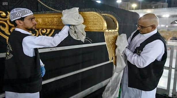 জমজমের পানিতে পরিষ্কার হলো কাবা শরীফ