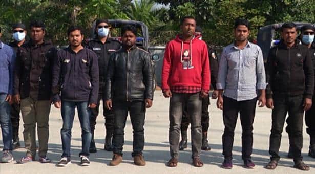 খুলনায় নিষিদ্ধ সংগঠন ‘আল্লাহর দল’র ৮ সদস্য আটক