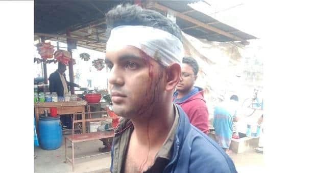 বিক্রয়কর্মীকে হাতুড়িপেটা করলেন ব্যবসায়ী