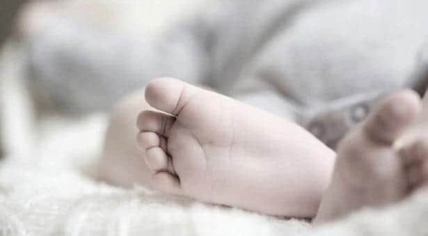 ডেলিভারিতে বাচ্চার মাথা ছিঁড়ে ফেললেন নার্স, দেহ থাকল ভেতরে!