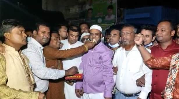 মেয়র জাহাঙ্গীরকে বহিষ্কারের পর গাজীপুরে আনন্দ মিছিল