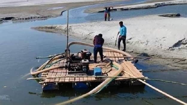 শিবালয়ে অবৈধ ড্রেজার ধ্বংস