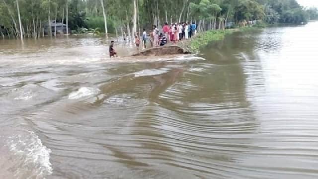 একসাথে বন্যায় কবলিত হয়েছে ৭ জেলা