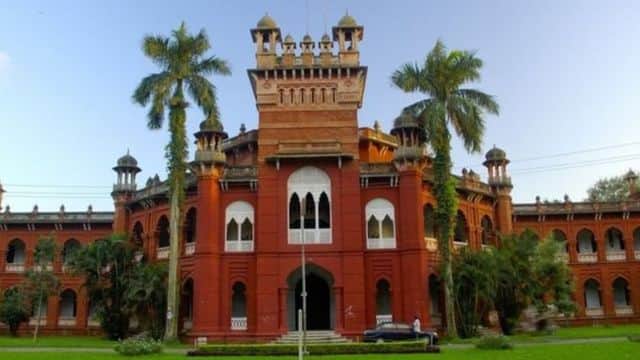 ঢাবির শিক্ষক সমিতির নির্বাচনে নীল দলের প্রার্থীরা ‘অটো পাস’